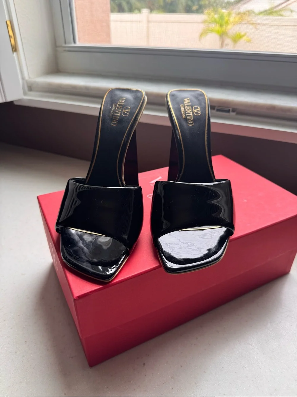 Valentino Garavani Black One Stud Hyper Slide Sandals